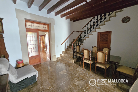Townhouse for sale in Llucmajor, Mallorca, Spain 5 bedrooms, 279 sq.m. No. 172047 - photo 2