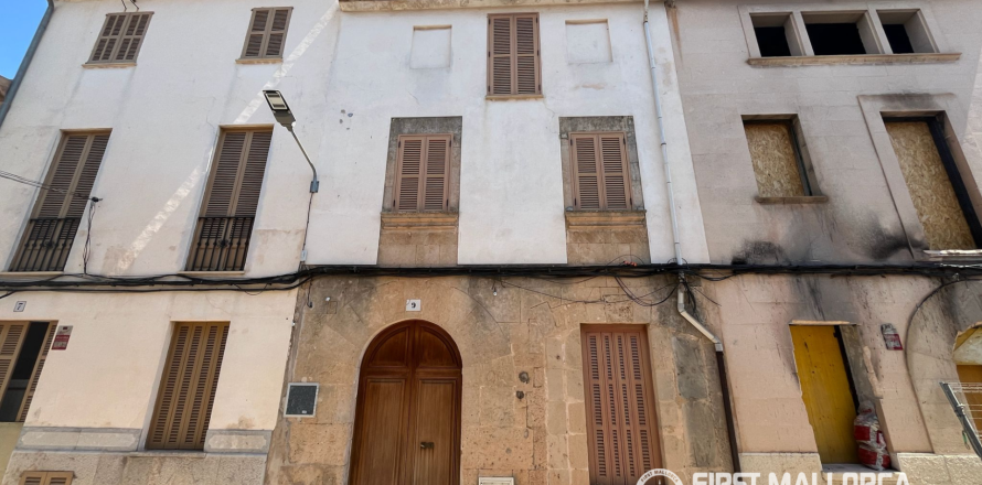Townhouse in Llucmajor, Mallorca, Spain 5 bedrooms, 279 sq.m. No. 172047