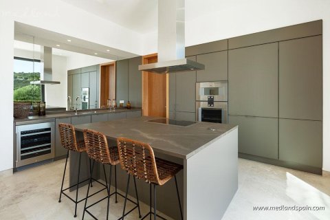 Willa w Casares, Malaga, Hiszpania 6 sypialni, 778 mkw. nr 146772 – zdjęcie 13