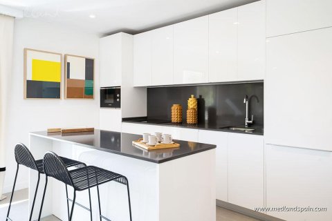 Huoneisto myytävänä Torremolinos, Malaga, Espanja, 3 makuuhuonetta, 129 m2 No. 146774 - kuva 13