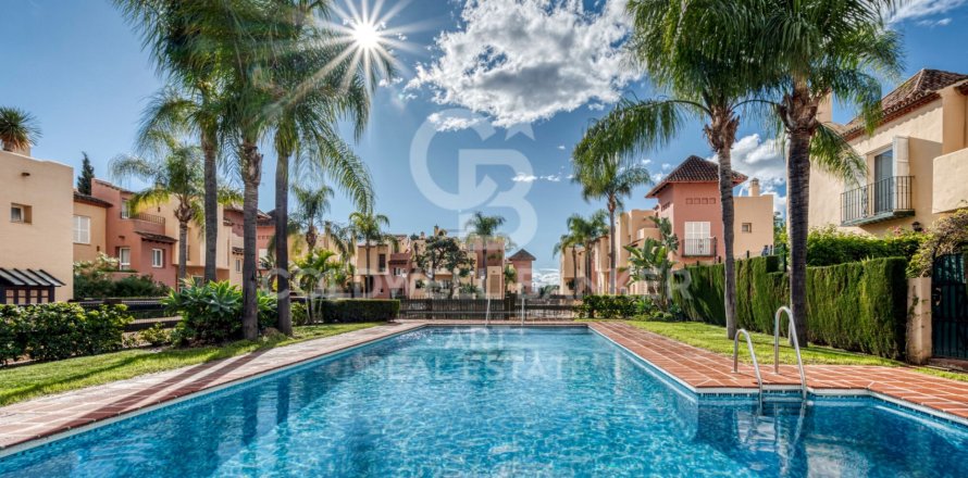 Casa a Marbella, Malaga, Spagna 3 camere da letto, 217 mq. N° 157147