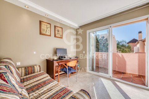 House for sale in Marbella, Malaga, Spain 3 bedrooms, 217 sq.m. No. 157147 - photo 11