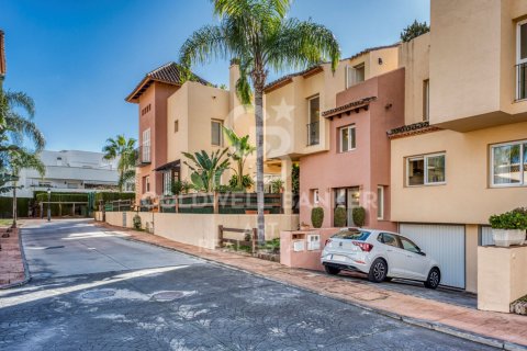 House for sale in Marbella, Malaga, Spain 3 bedrooms, 217 sq.m. No. 157147 - photo 25