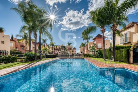 Talo Marbella, Malaga, Espanja 3 makuuhuonetta, 217 m2 No. 157147