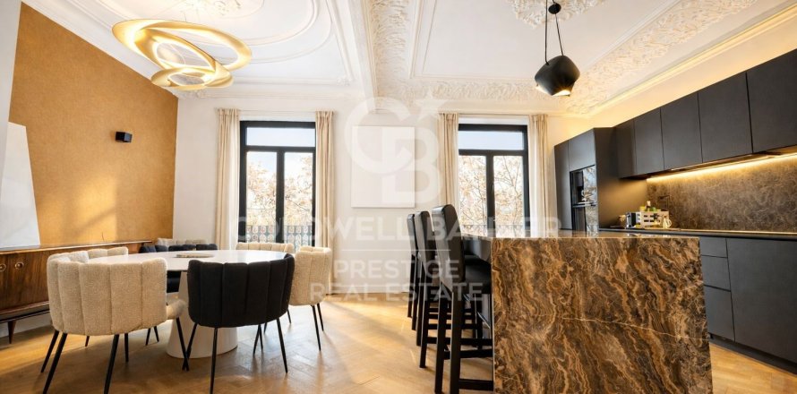 Appartamento a Barcelona, Spagna 4 camere da letto, 134 mq. N° 157149