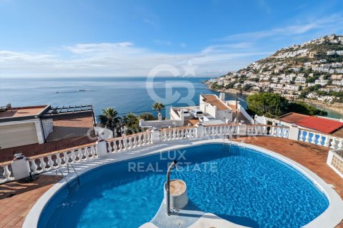 House for sale in Roses, Girona, Spain 4 bedrooms, 159 sq.m. No. 157152 - photo 2