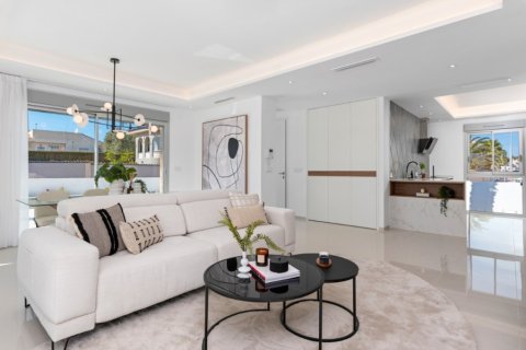 Villa zum Verkauf in Ciudad Quesada, Alicante, Spanien 4 Schlafzimmer, 396 m2 Nr. 145644 - Foto 9