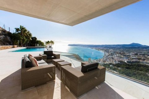 Сasa en venta en Castelldefels, Barcelona, España 8 dormitorios,  No. 164797 - foto 5