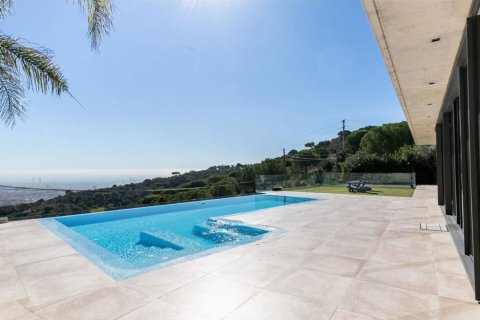 Сasa en venta en Castelldefels, Barcelona, España 8 dormitorios,  No. 164797 - foto 6