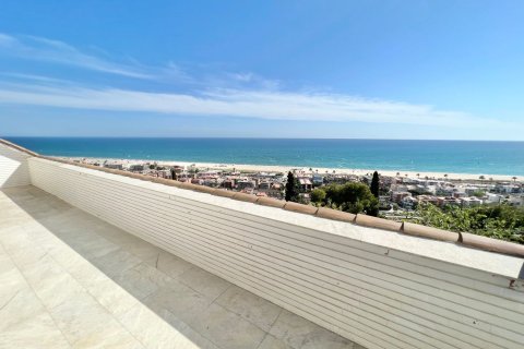 Сasa en venta en Castelldefels, Barcelona, España 7 dormitorios, 723 m2 No. 164798 - foto 6
