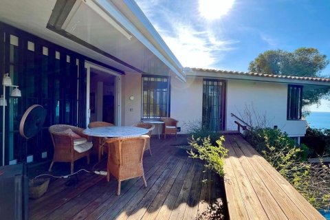 Сasa en venta en Castelldefels, Barcelona, España 4 dormitorios, 316 m2 No. 164800 - foto 2