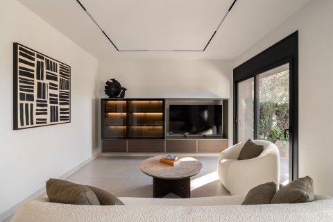 Сasa en venta en Castelldefels, Barcelona, España 5 dormitorios, 331 m2 No. 164801 - foto 5