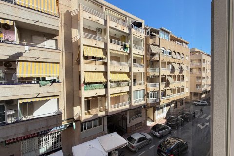 Lägenhet till salu i Torrevieja, Alicante, Spanien 2 sovrum, 84 kvm. Nr. 196288 - foto 30