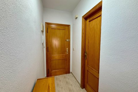 Apartment for sale in Torrevieja, Alicante, Spain 2 bedrooms, 56 sq.m. No. 196293 - photo 21