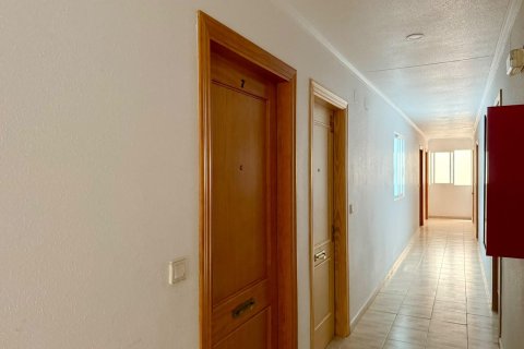Apartment for sale in Torrevieja, Alicante, Spain 2 bedrooms, 56 sq.m. No. 196293 - photo 25