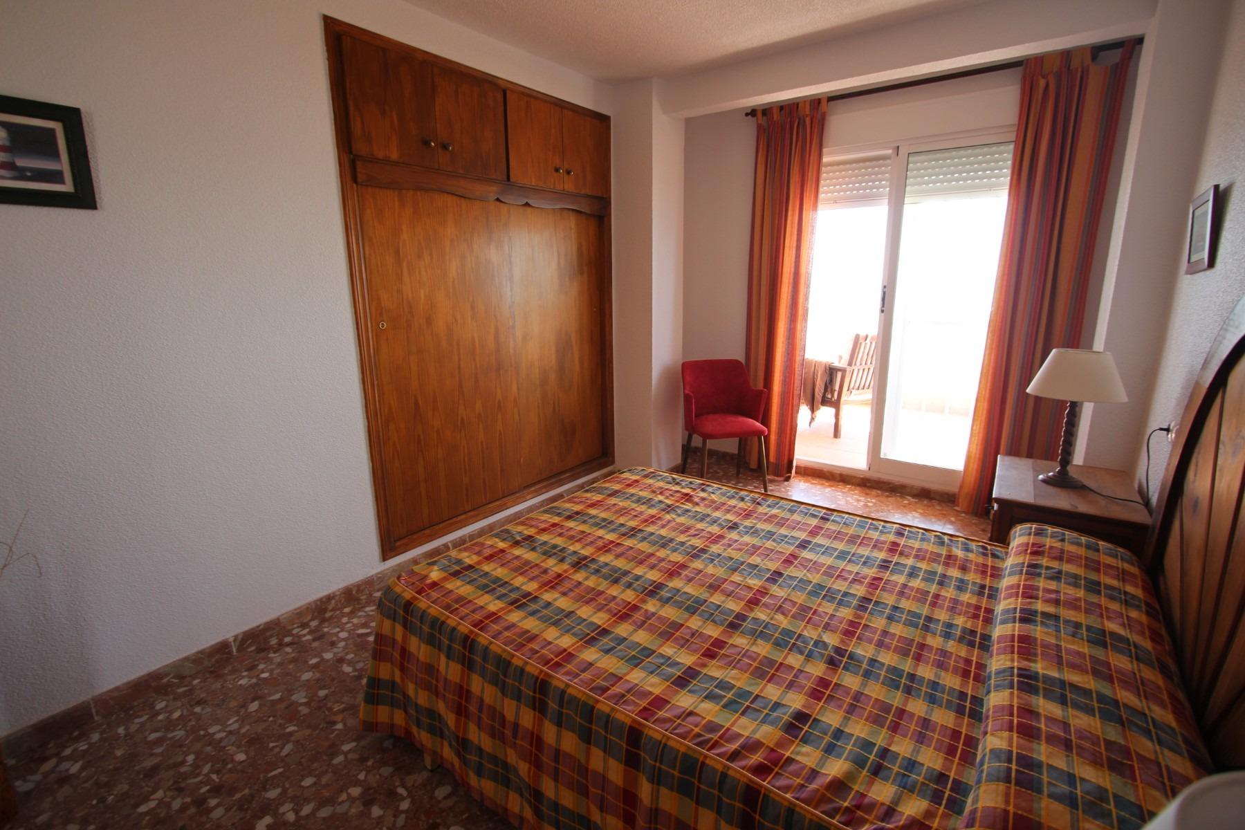 Villa in Guardamar del Segura, Alicante, Spain 7 bedrooms, 260 sq.m. No. 80213