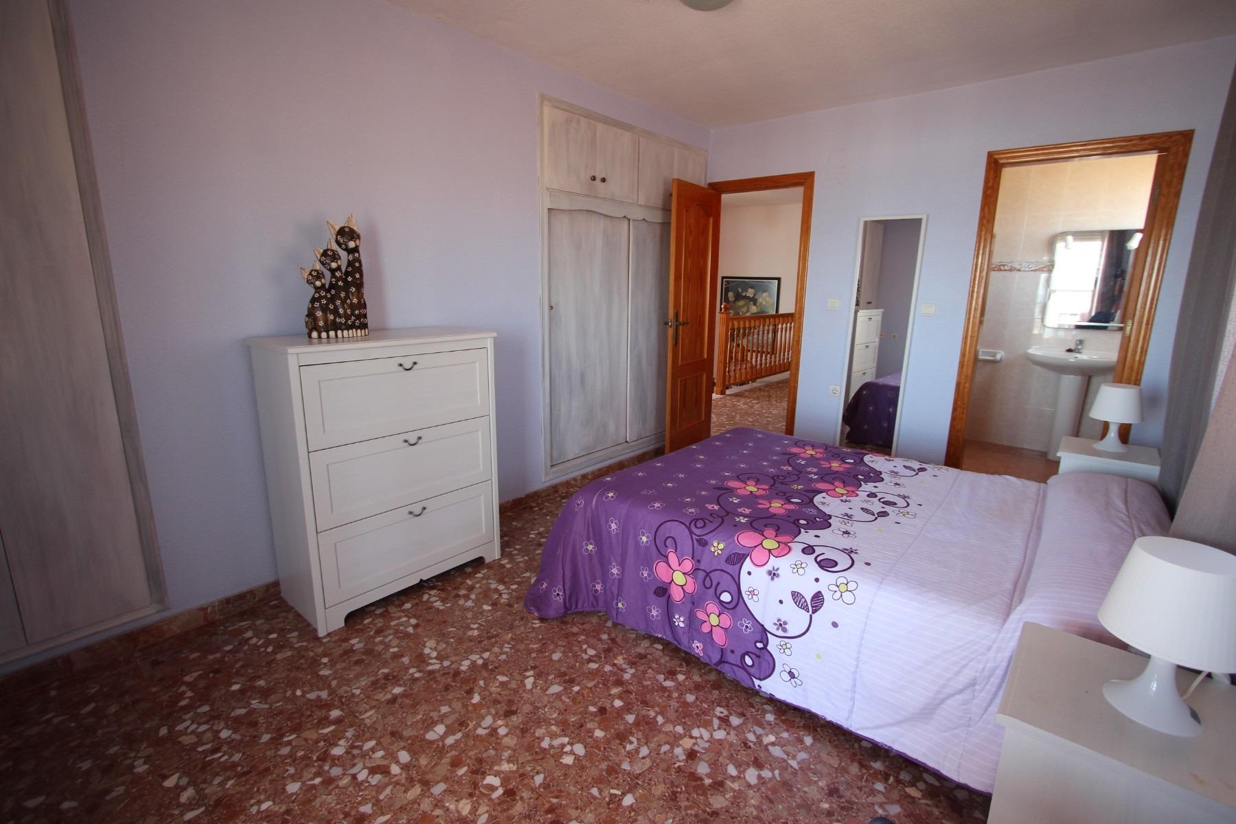 Villa in Guardamar del Segura, Alicante, Spain 7 bedrooms, 260 sq.m. No. 80213