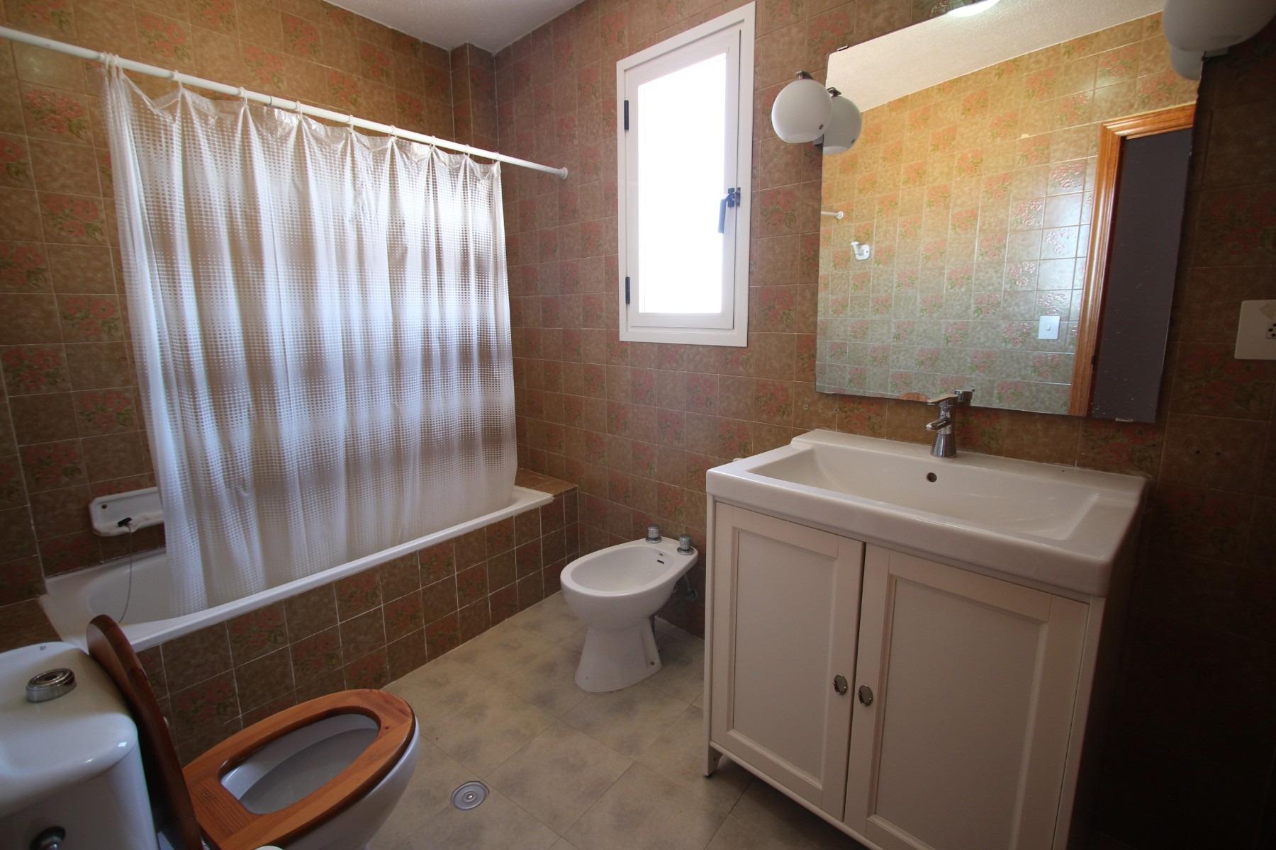 Villa in Guardamar del Segura, Alicante, Spain 7 bedrooms, 260 sq.m. No. 80213