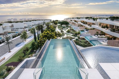 Bungalow for sale in Marbella, Malaga, Spain 3 bedrooms, 416 sq.m. No. 169088 - photo 2
