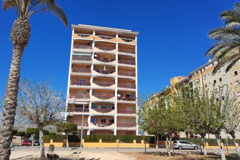 Huoneisto myytävänä Villajoyosa, Alicante, Espanja, 2 makuuhuonetta, 84 m2 No. 113902 - kuva 1