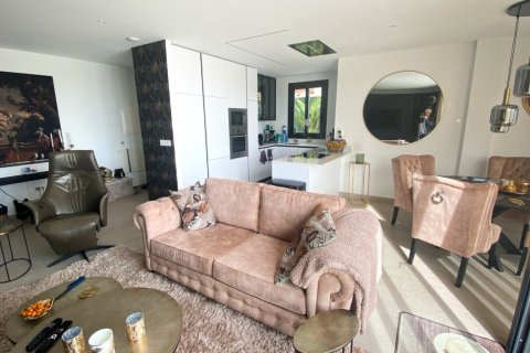 Villa for sale Polop, Alicante, Spain 5 bedrooms, 240 sq.m. No. 113901 - photo 5