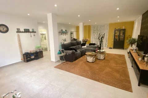Villa for sale Polop, Alicante, Spain 5 bedrooms, 240 sq.m. No. 113901 - photo 15