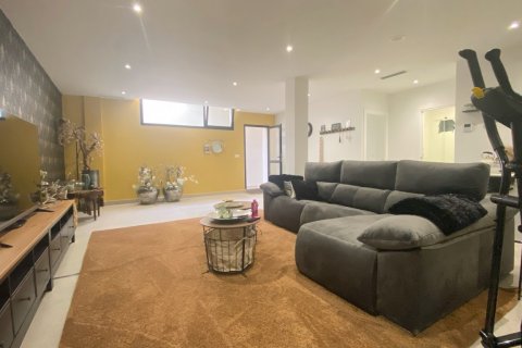 Villa for sale Polop, Alicante, Spain 5 bedrooms, 240 sq.m. No. 113901 - photo 14