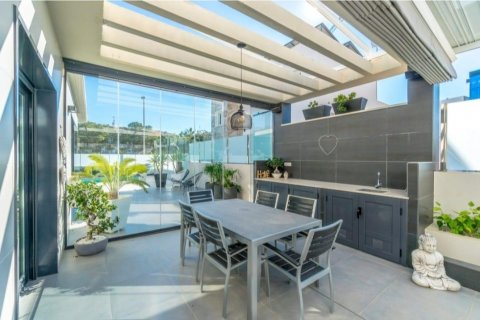 Villa for sale Dehesa De Campoamor, Alicante, Spain 3 bedrooms, 234 sq.m. No. 113917 - photo 2