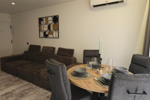Bungalow for sale in Torrevieja, Alicante, Spain 3 bedrooms, 105 sq.m. No. 193138 - photo 6