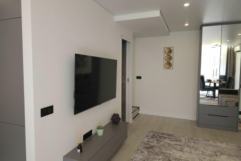 Bungalow for sale in Torrevieja, Alicante, Spain 3 bedrooms, 105 sq.m. No. 193138 - photo 8