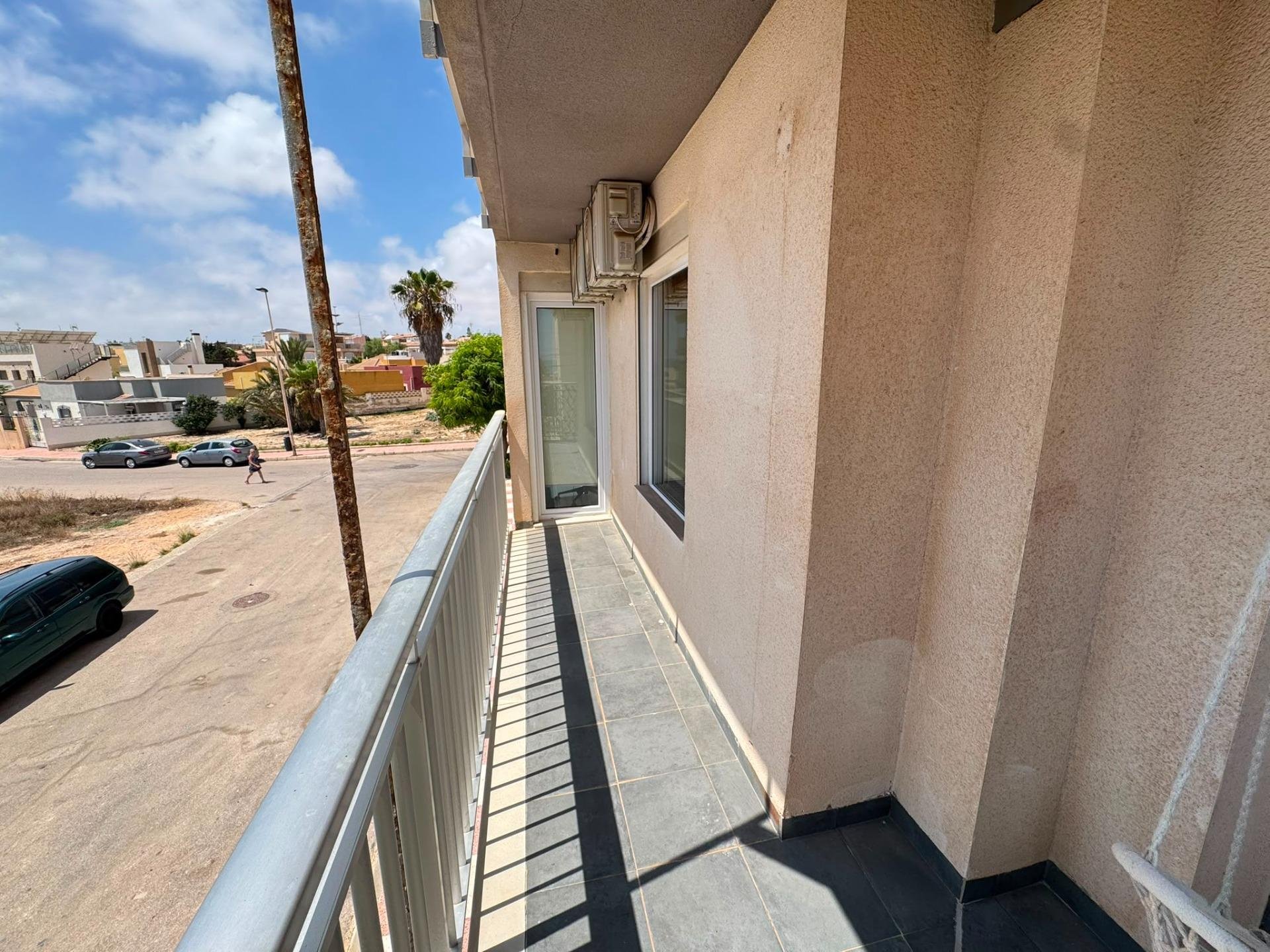Apartment in Torrevieja, Alicante, Spain 2 bedrooms, 81 sq.m. No. 193141