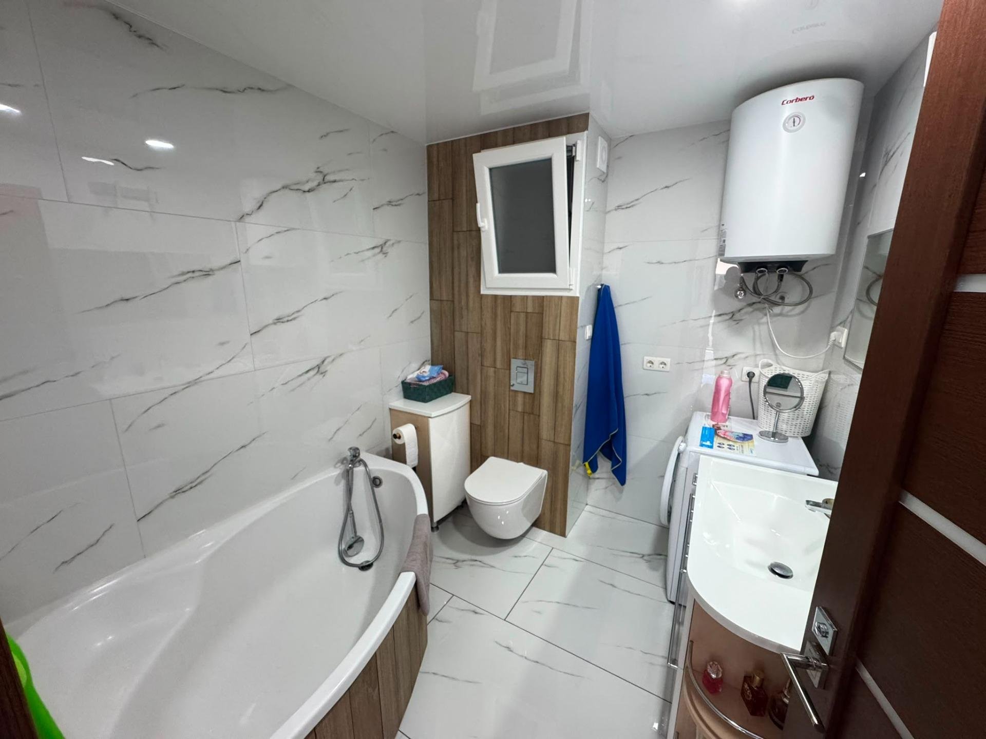 Apartment in Torrevieja, Alicante, Spain 2 bedrooms, 81 sq.m. No. 193141