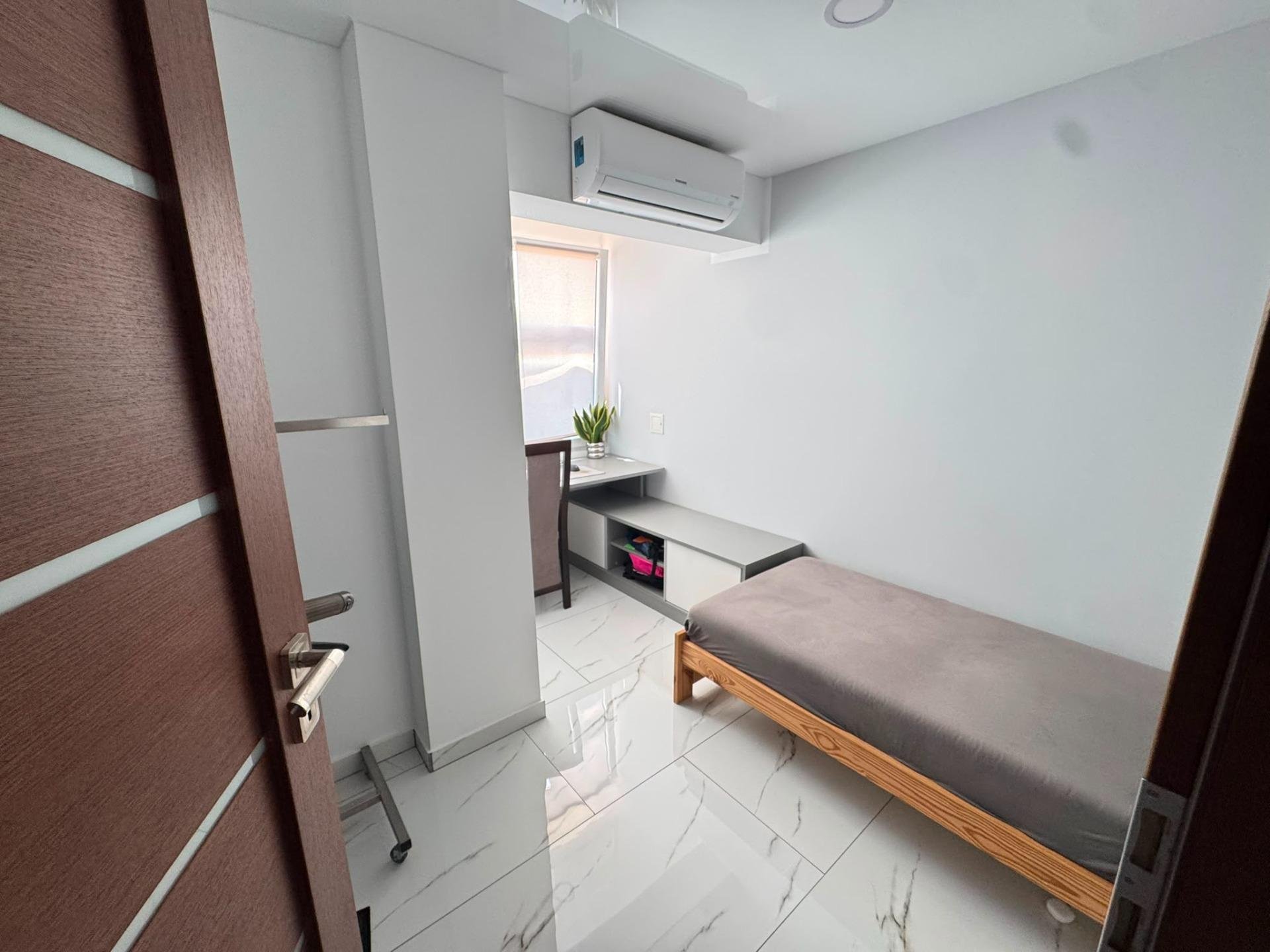 Apartment in Torrevieja, Alicante, Spain 2 bedrooms, 81 sq.m. No. 193141