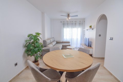 Продажа квартиры в Торревьеха, Аликанте, Испания 2 спальни, 75м2 №193137 - фото 2