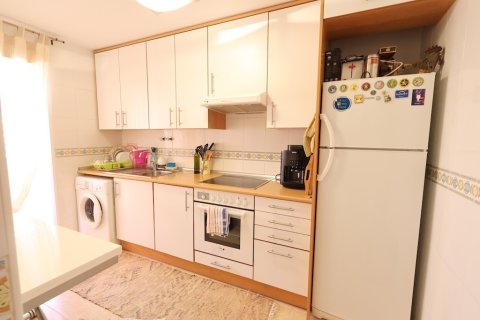 Huoneisto myytävänä Alicante, Espanja, 3 makuuhuonetta, 84 m2 No. 146166 - kuva 11