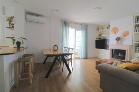 Huoneisto myytävänä Torrevieja, Alicante, Espanja, 3 makuuhuonetta, 84 m2 No. 146160 - kuva 8