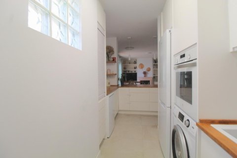 Huoneisto myytävänä Torrevieja, Alicante, Espanja, 3 makuuhuonetta, 84 m2 No. 146160 - kuva 13