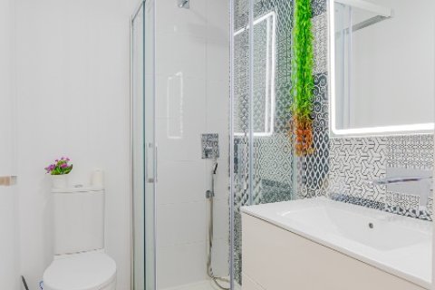 Apartamento en venta en Mil Palmeras, Alicante, España 2 dormitorios, 76 m2 No. 146163 - foto 19