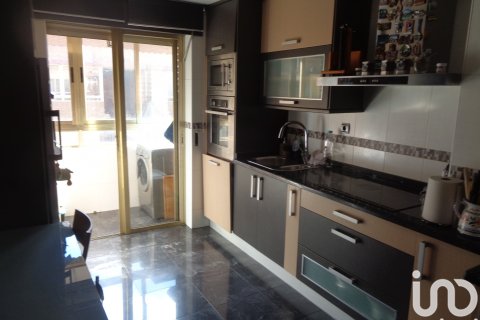 Сasa en venta en Trobajo del Camino, León, España 3 dormitorios, 120 m2 No. 153582 - foto 7