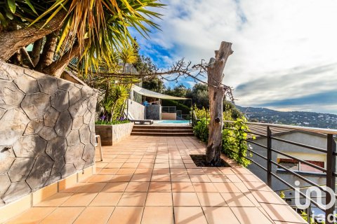 Продажа дома в Матадепера, Барселона, Испания 4 спальни, 441м2 №153583 - фото 12