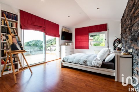 Продажа дома в Матадепера, Барселона, Испания 4 спальни, 441м2 №153583 - фото 19