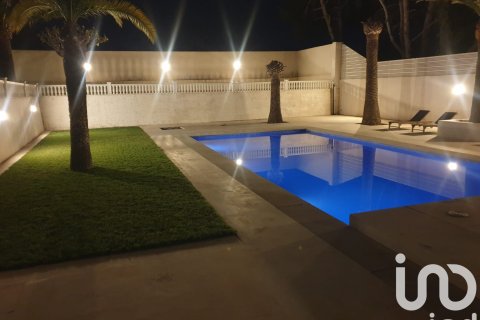 Дом в Новельда, Аликанте, Испания 5 спален, 483.18м2 №153584