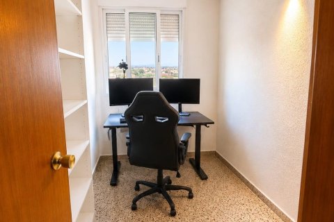 Huoneisto myytävänä Cabo De Las Huertas, Alicante, Espanja, 3 makuuhuonetta, 89.74 m2 No. 181263 - kuva 11