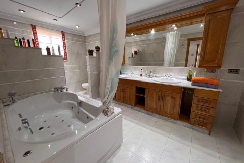 Villa for sale Callosa de Segura, Alicante, Spain 7 bedrooms, 616 sq.m. No. 137652 - photo 23