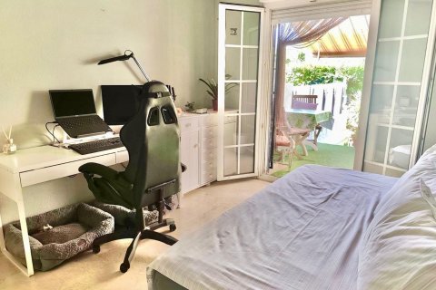 Duplex for sale Alicante, Spain 3 bedrooms, 76 sq.m. No. 137654 - photo 13