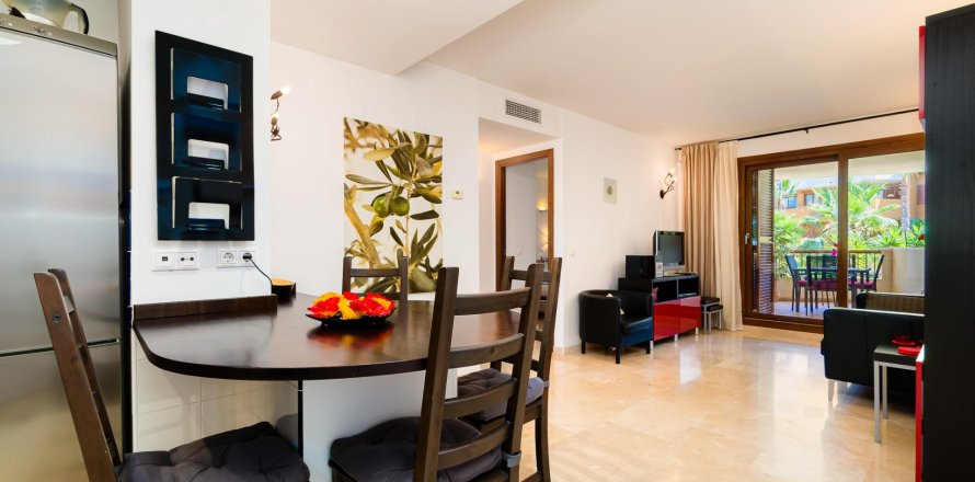 Apartment Punta Prima, Alicante, Spain 2 bedrooms, 75 sq.m. No. 137655