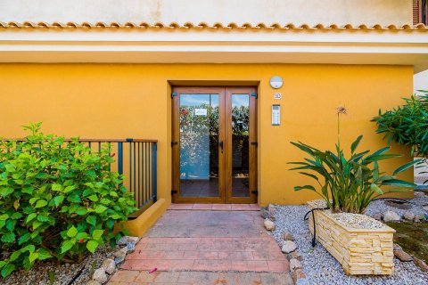 Apartment for sale Punta Prima, Alicante, Spain 2 bedrooms, 75 sq.m. No. 137655 - photo 20