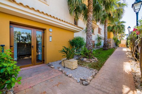 Apartment for sale Punta Prima, Alicante, Spain 2 bedrooms, 75 sq.m. No. 137655 - photo 22