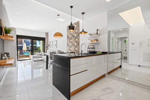 Продажа квартиры в Гуардамар-дель-Сегура, Аликанте, Испания 2 спальни,  №155374 - фото 9