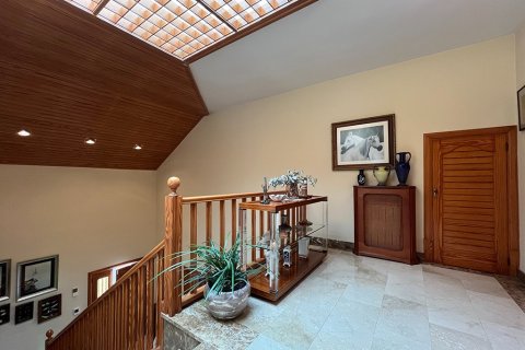 Villa for sale in Palma de Majorca, Mallorca, Spain 5 bedrooms, 222 sq.m. No. 179854 - photo 12